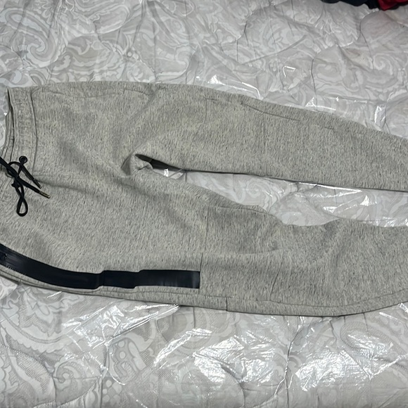 Gray American Eagle sweatpants - Picture 5 of 5